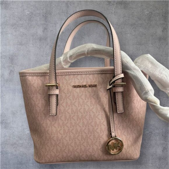 NWOT Michael Kors Jet Set travel Tote with Signature Monogram - Picture 1 of 5